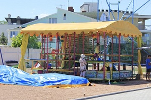 Детский игровой комплекс в Песчаном